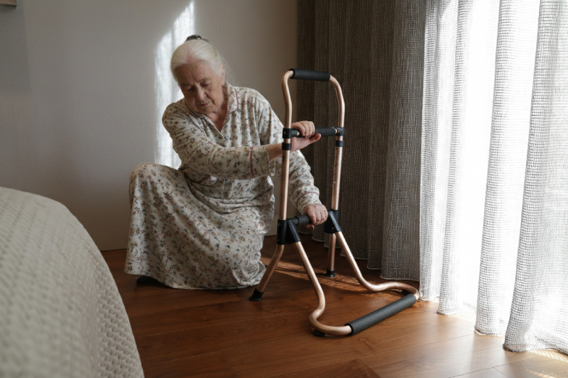AH17 assisting end user to stand from seated position