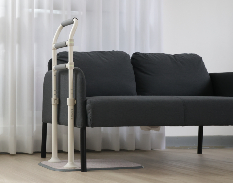 Wide Metal Base for Extra Stability