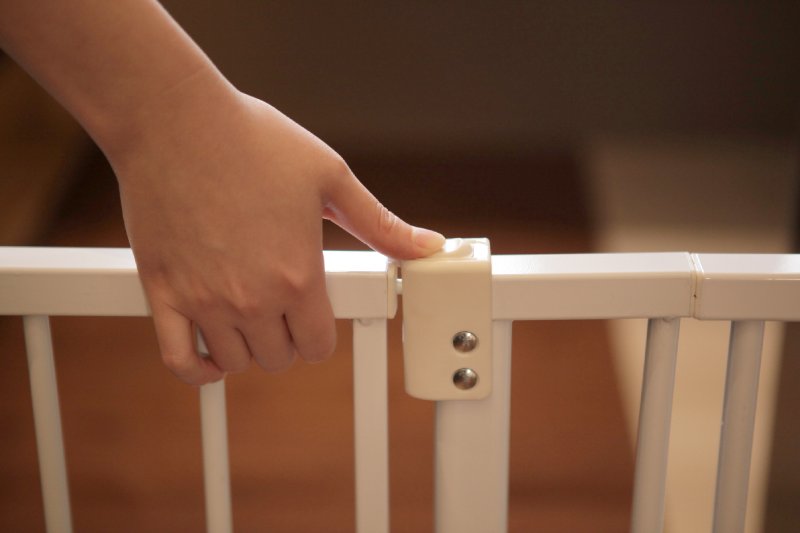 Auto-Close and Double Locking System