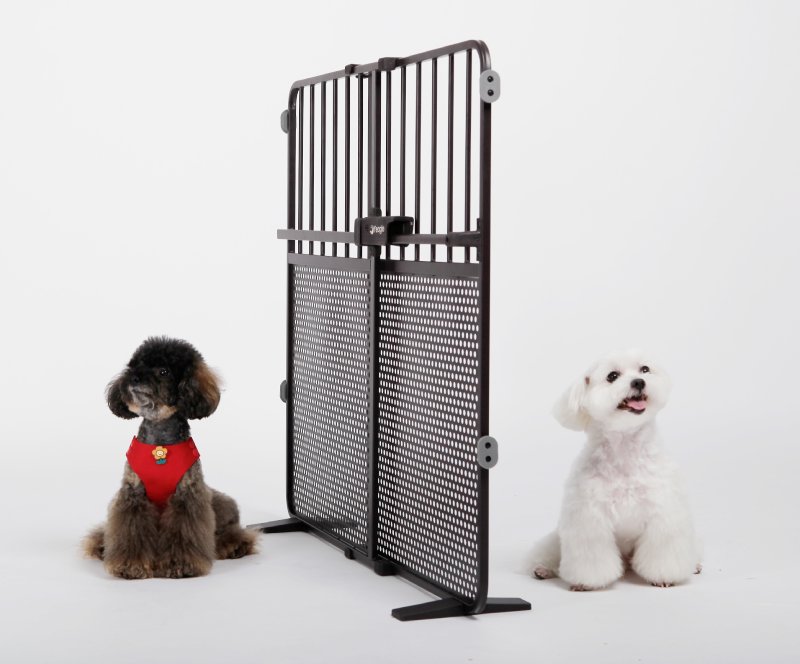 Pressure Mount and Free Standing Installation Options