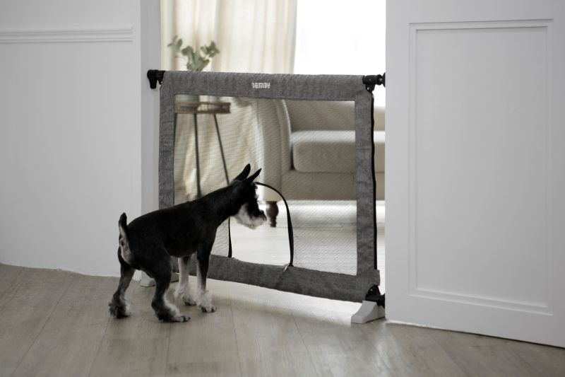 Up & Down Portable Mesh Gate SG93 - Soft Mesh Pet Barrier