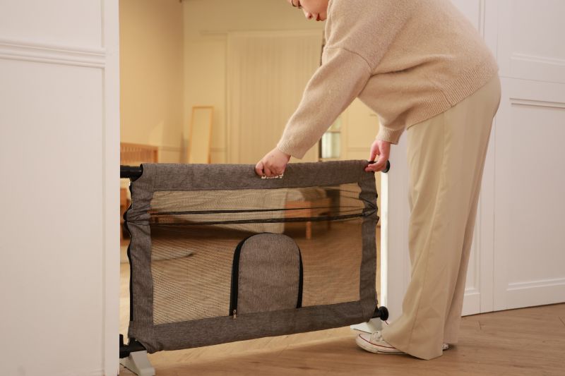 Transparent Mesh Panel Reduces Separation Anxiety